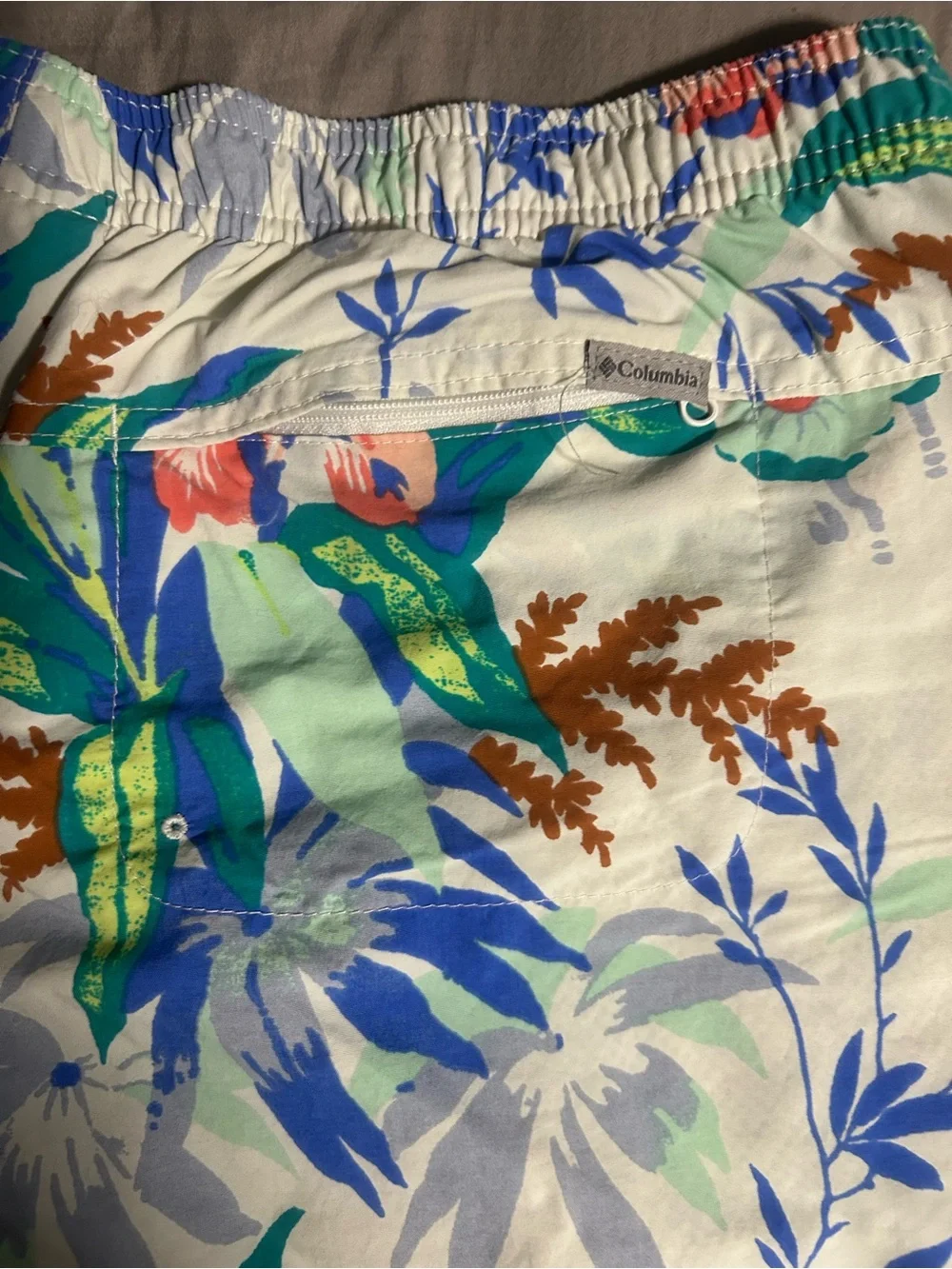 Columbia Women's Floral Athletic Shorts Size XL